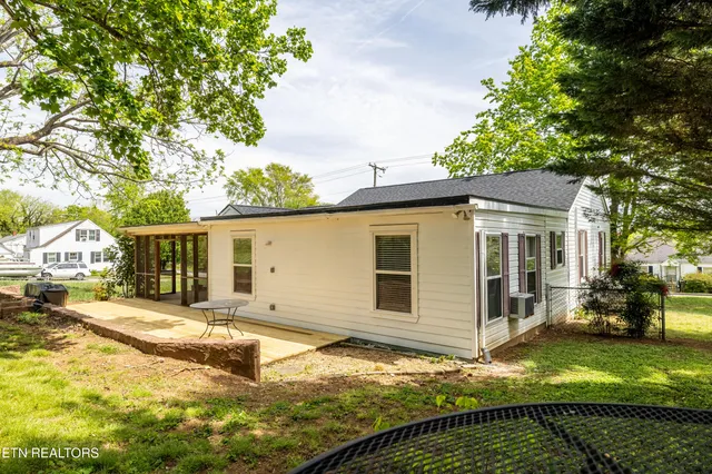 $369,000 | 1309 Everett Avenue, Maryville, TN 37804