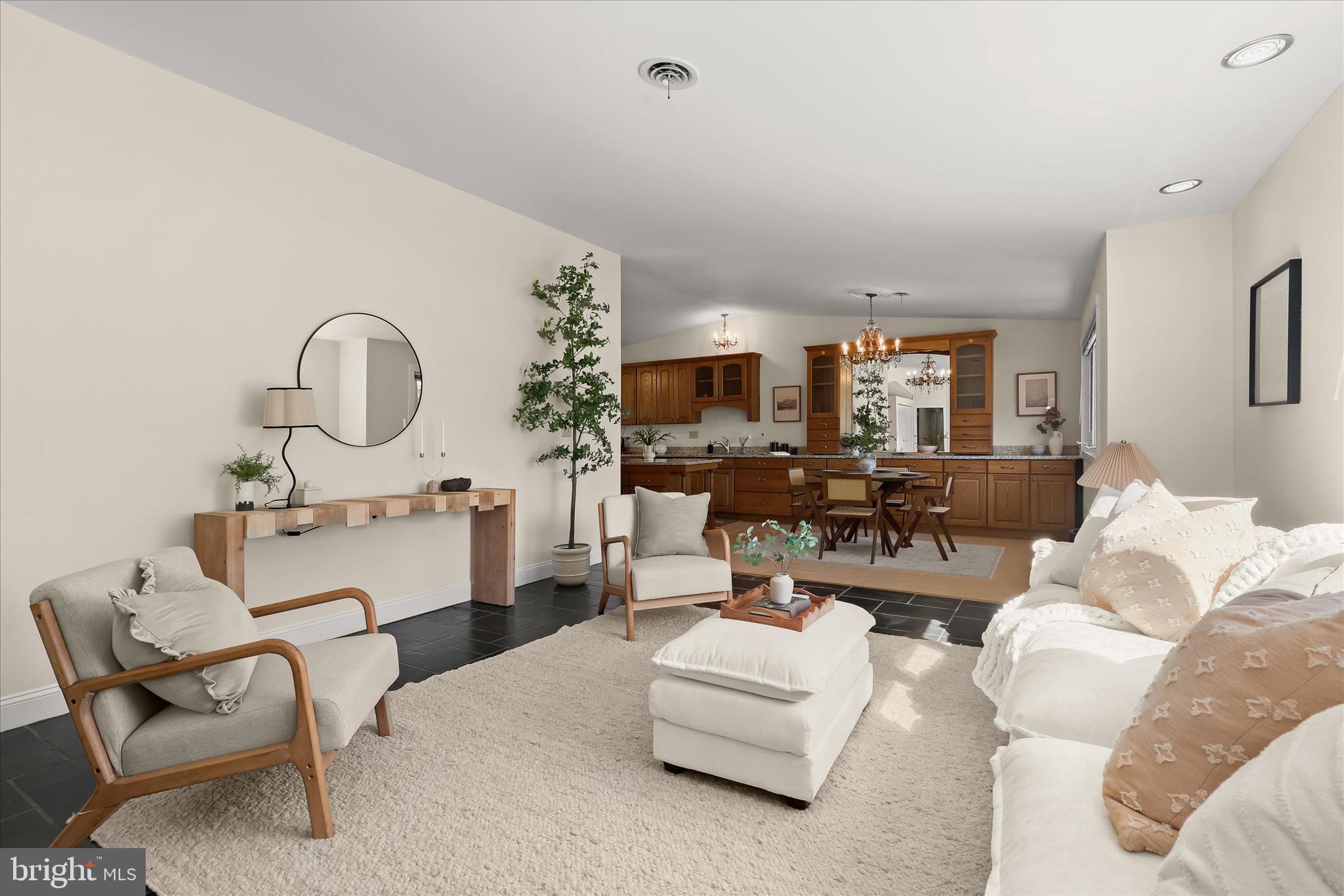 3410 Fielding Road Pikesville, MD 21208 - Photo 6 of 40 Living Room