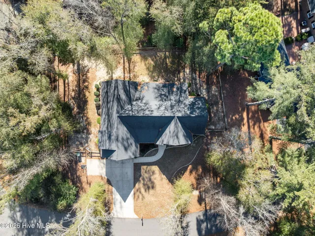 $795,000 | 4 Oakmont Drive, Pinehurst, NC 28374