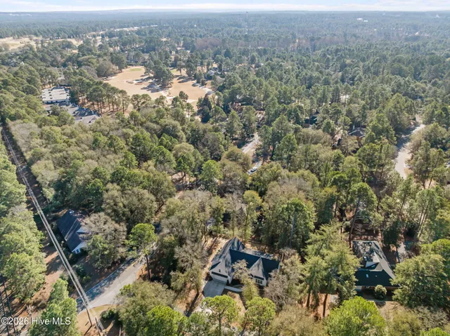 $795,000 | 4 Oakmont Drive, Pinehurst, NC 28374