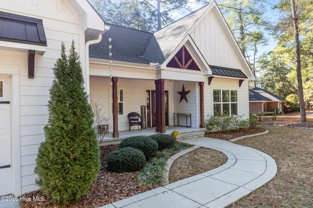 $795,000 | 4 Oakmont Drive, Pinehurst, NC 28374