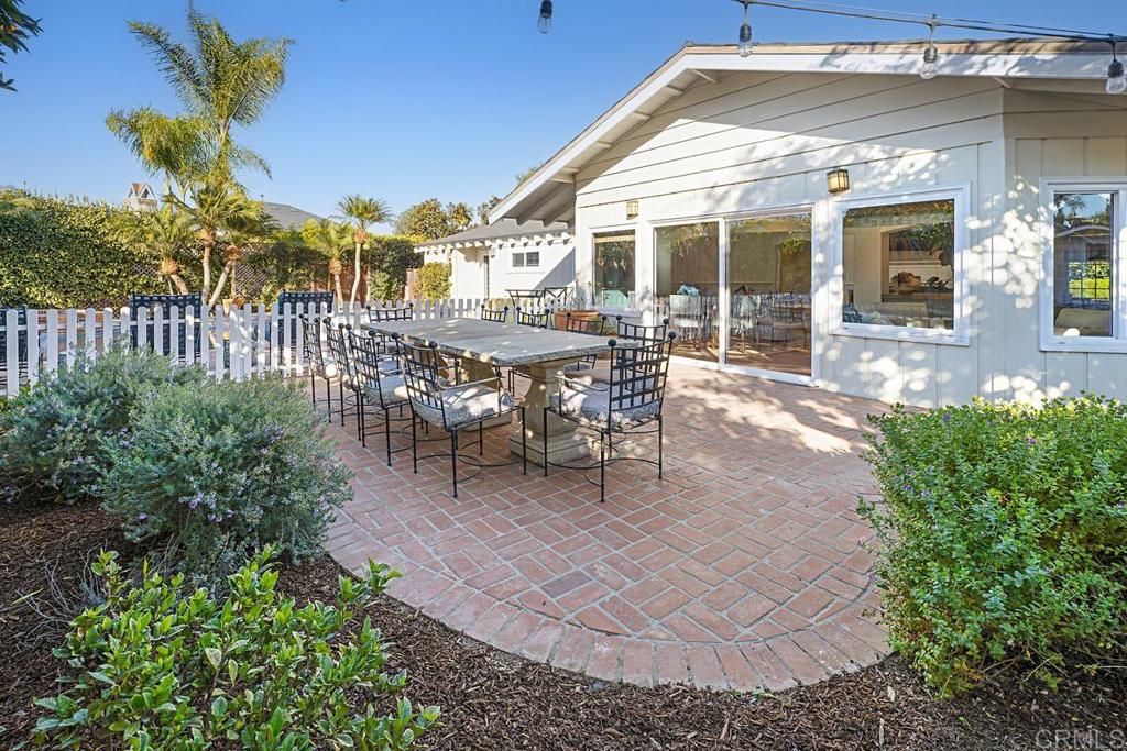 1490 Hymettus Avenue Encinitas, CA 92024 - Photo 28 of 43