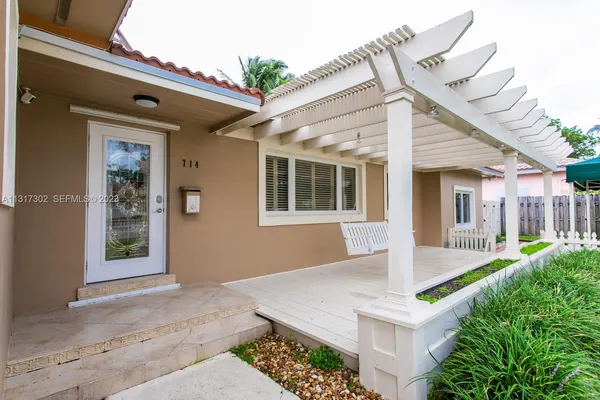 $12,500 | 714 Harrison Street, Hollywood, FL 33019