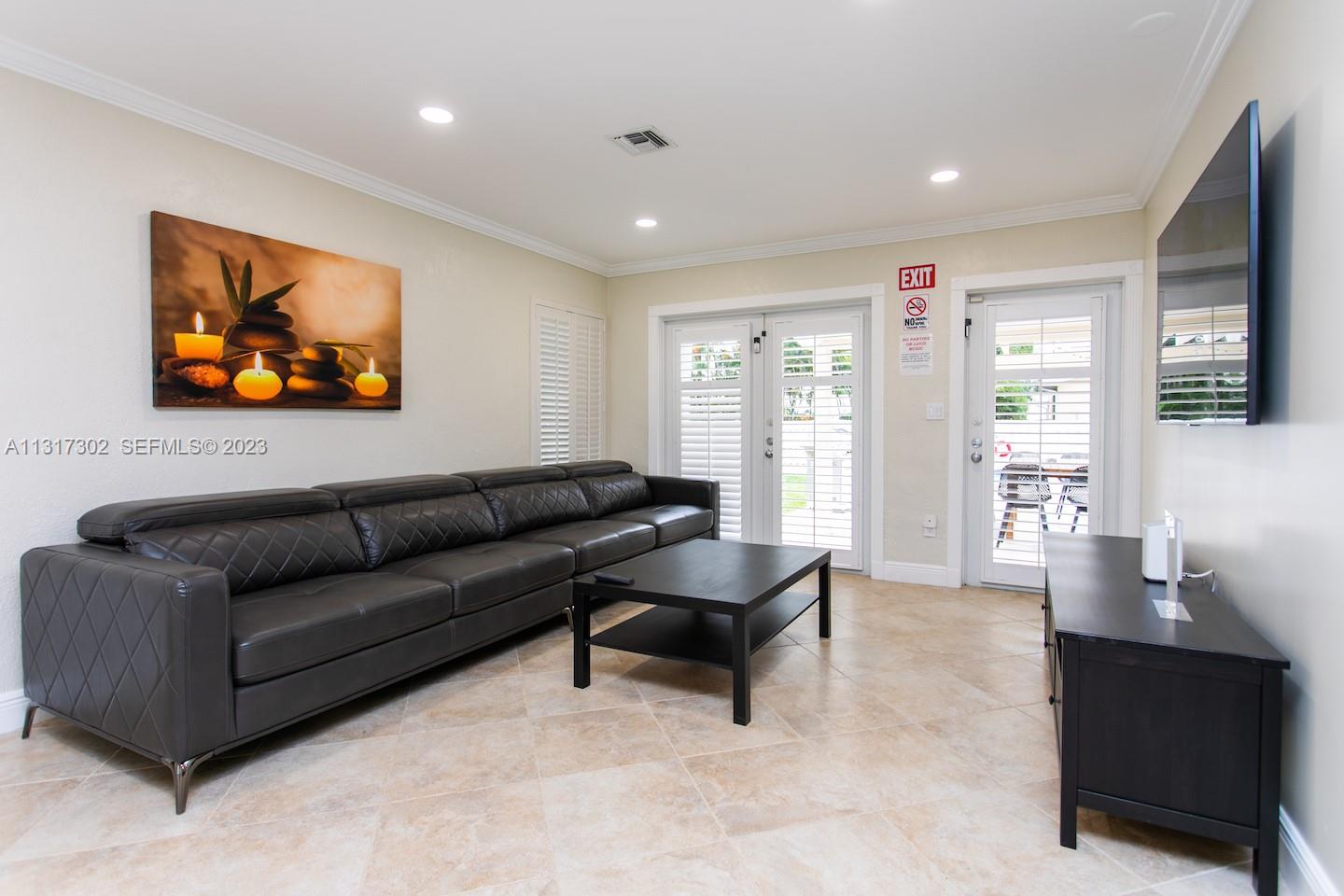 714 Harrison Street Hollywood, FL 33019 - Photo 8 of 34