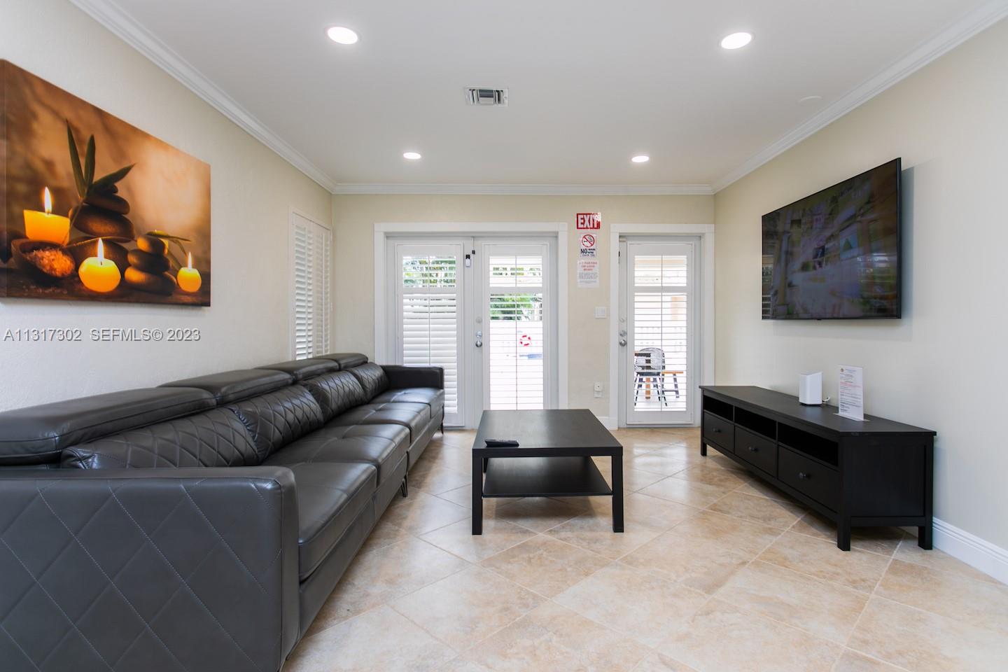 714 Harrison Street Hollywood, FL 33019 - Photo 9 of 34