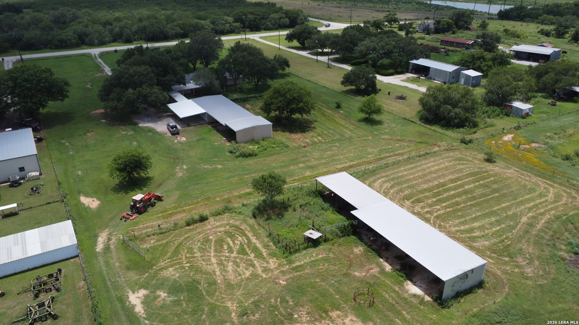 900 North Graytown Road St. Hedwig, TX 78152 - Photo 8 of 47