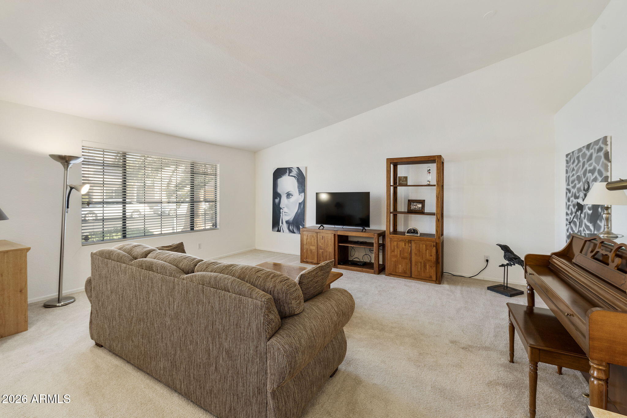513 West Silver Creek Road Gilbert, AZ 85233 - Photo 4 of 27 Living Room