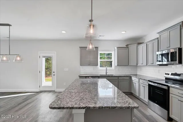 $369,000 | 1663 Reservation Road, Aberdeen, NC 28315