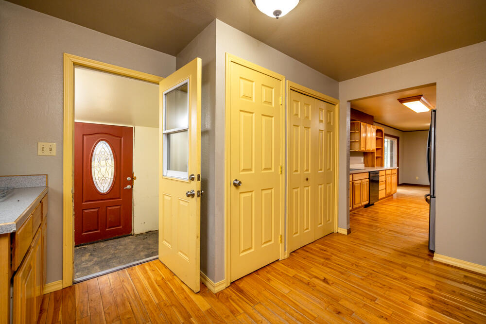 7150 Bunn Road Bonanza, OR 97623 - Photo 21 of 73 7150BunnRd.-Interior-15