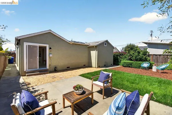 $585,000 | 116 South 19th Street, Richmond, CA 94804