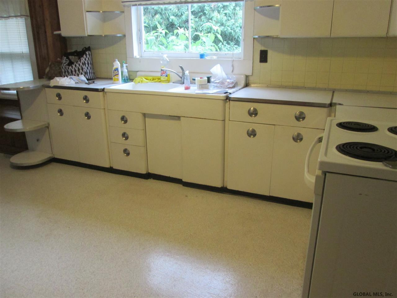 1409 Dunnsville Road Rotterdam, NY 12306 - Photo 10 of 13 Photo 10
