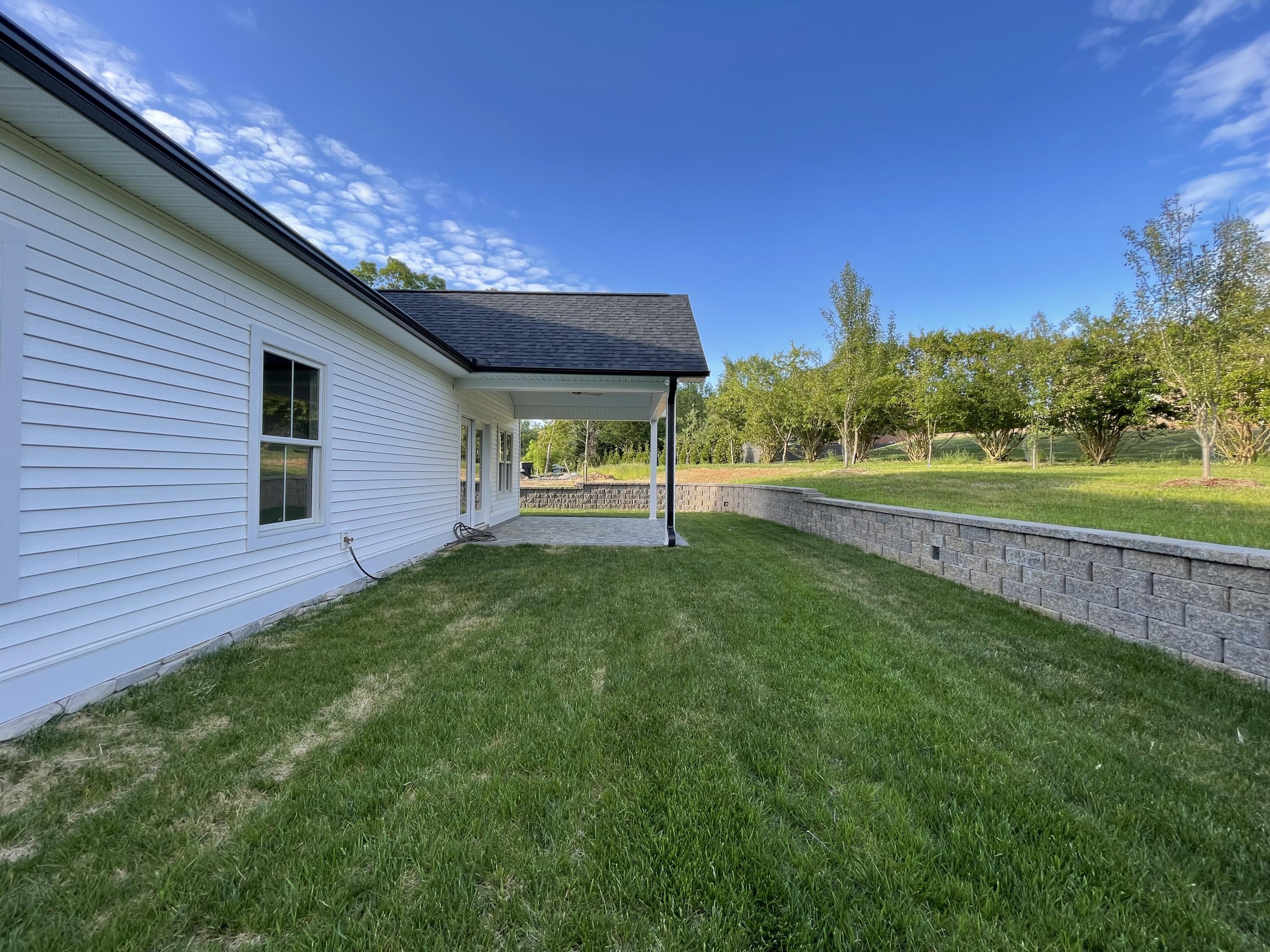 1675 Mountain View Road Vinton, VA 24179 - Photo 28 of 31 a view of a backyard with a garden