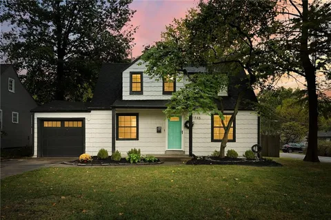$365,000 | 7945 Madison Avenue, Kansas City, MO 64114