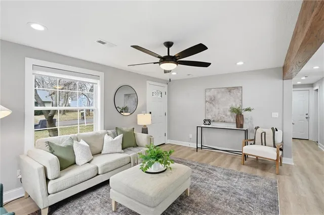 $365,000 | 7945 Madison Avenue, Kansas City, MO 64114