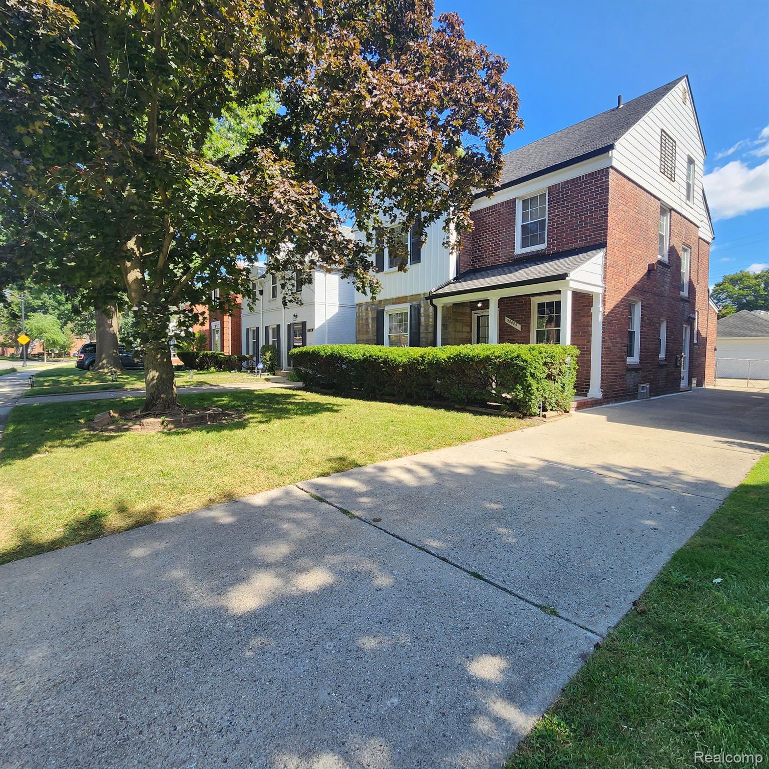 20034 Shrewsbury Road Detroit, MI 48221 - Photo 3 of 98 Gallery Image 3