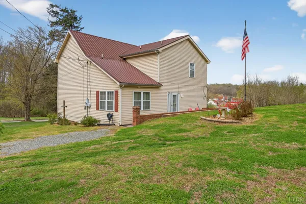 $199,900 | 119 White Street, Drakes Branch, VA 23937
