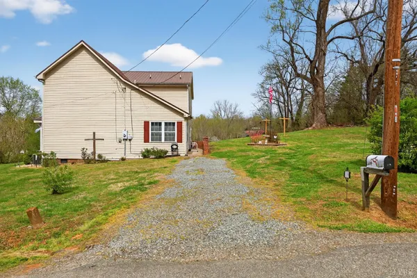 $199,900 | 119 White Street, Drakes Branch, VA 23937