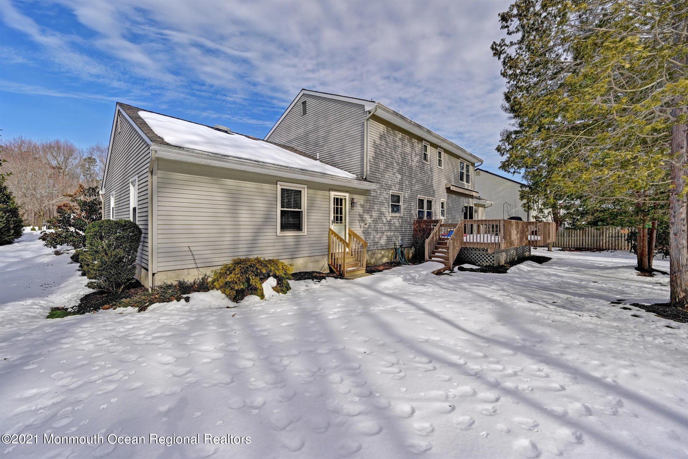 9 Grant Road Manalapan, NJ 07726 - Photo 29 of 33 29-Back