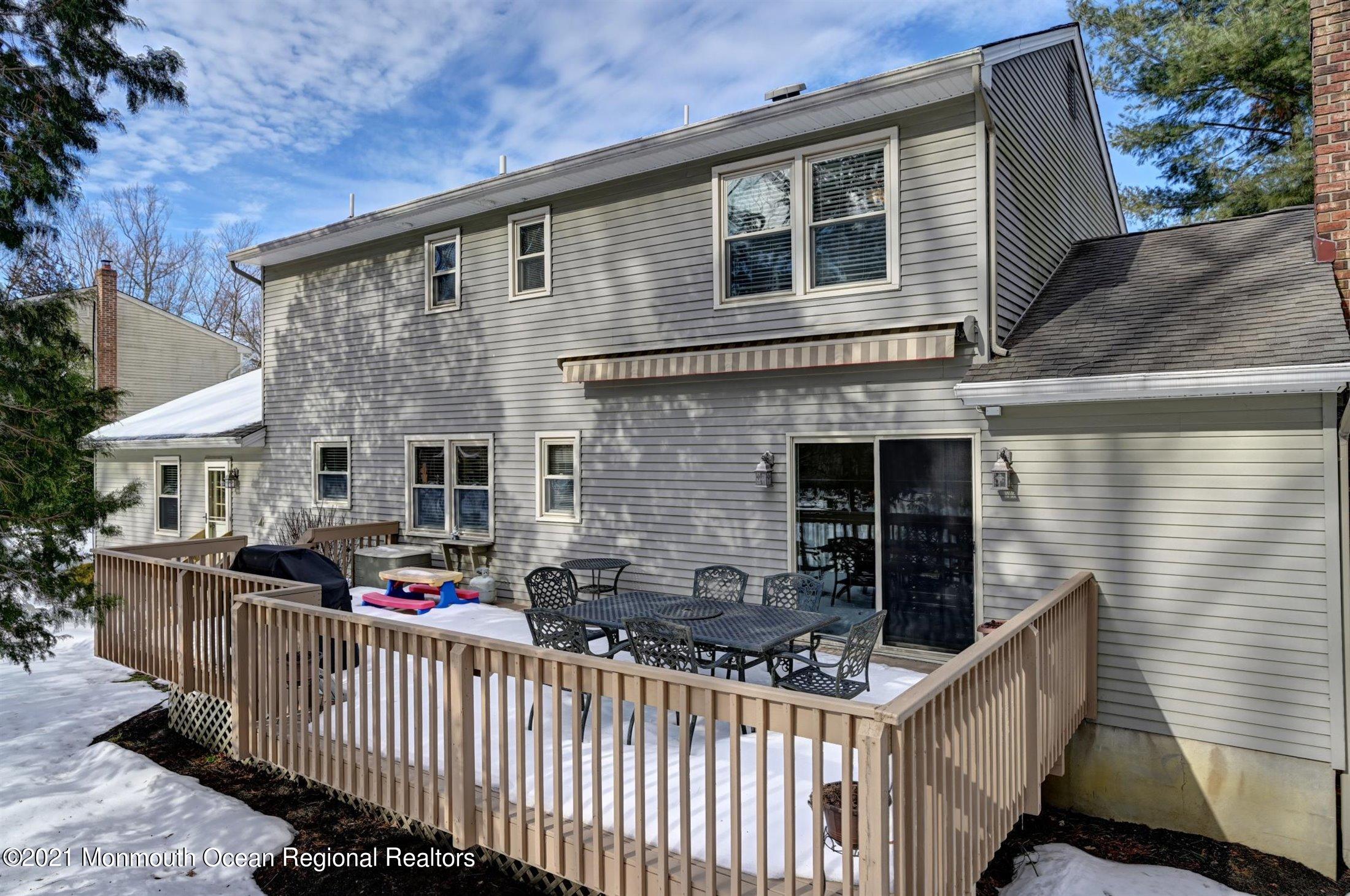 9 Grant Road Manalapan, NJ 07726 - Photo 32 of 33 32-Deck