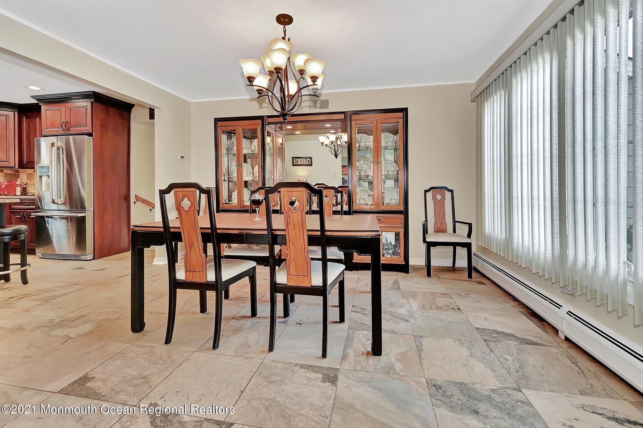 9 Grant Road Manalapan, NJ 07726 - Photo 6 of 33 06-Dining