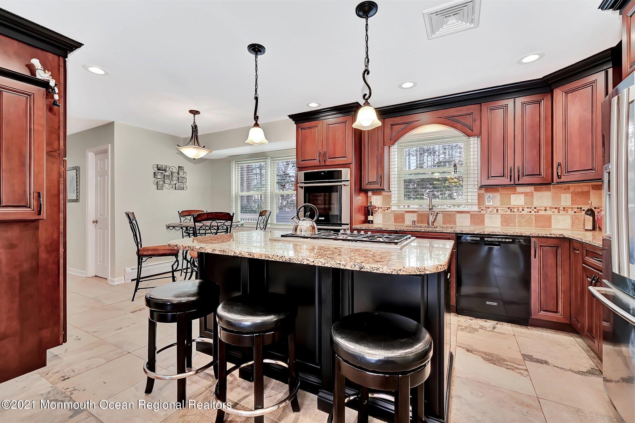9 Grant Road Manalapan, NJ 07726 - Photo 8 of 33 08-Kitchen