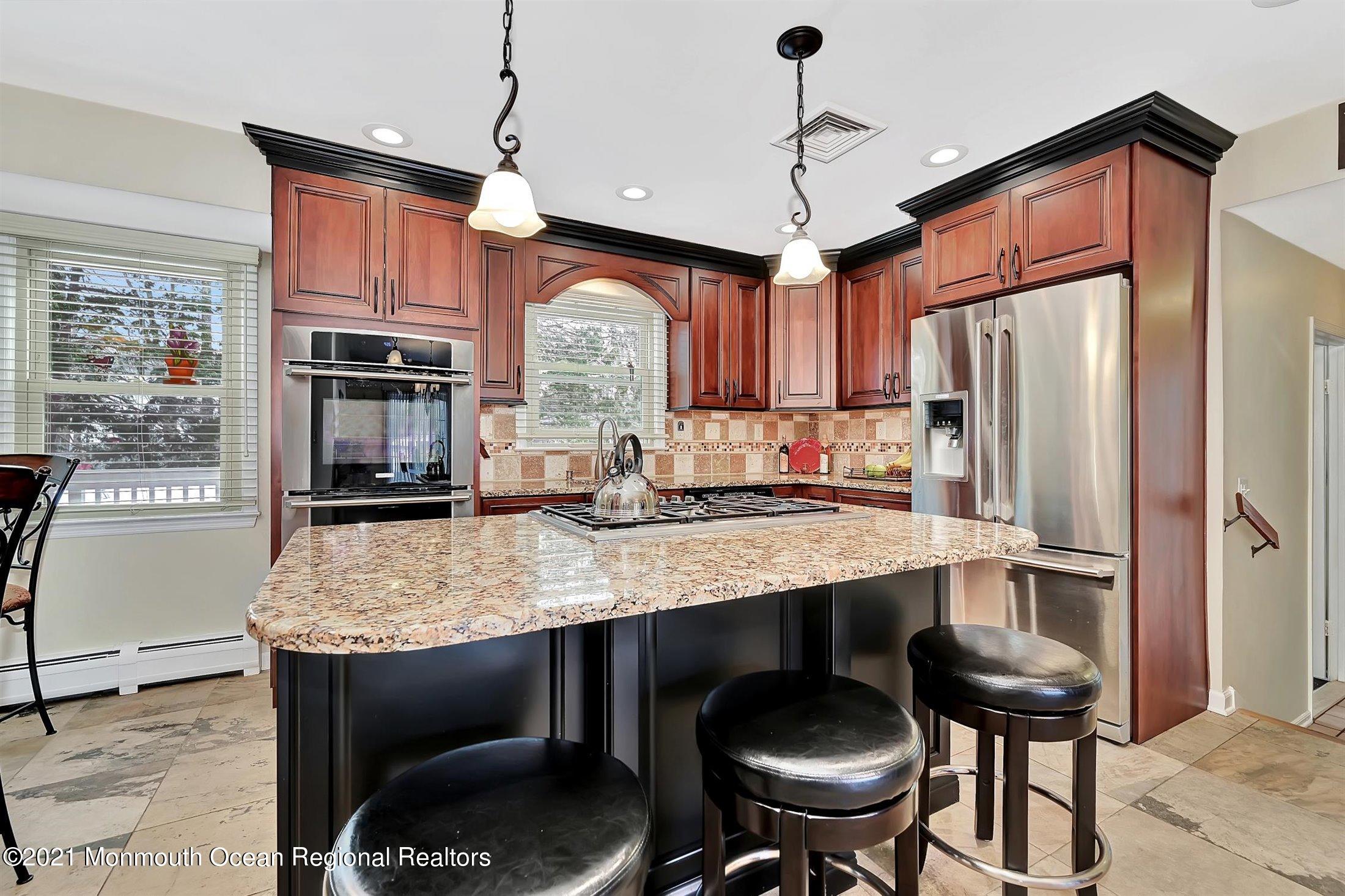 9 Grant Road Manalapan, NJ 07726 - Photo 9 of 33 09-Kitchen