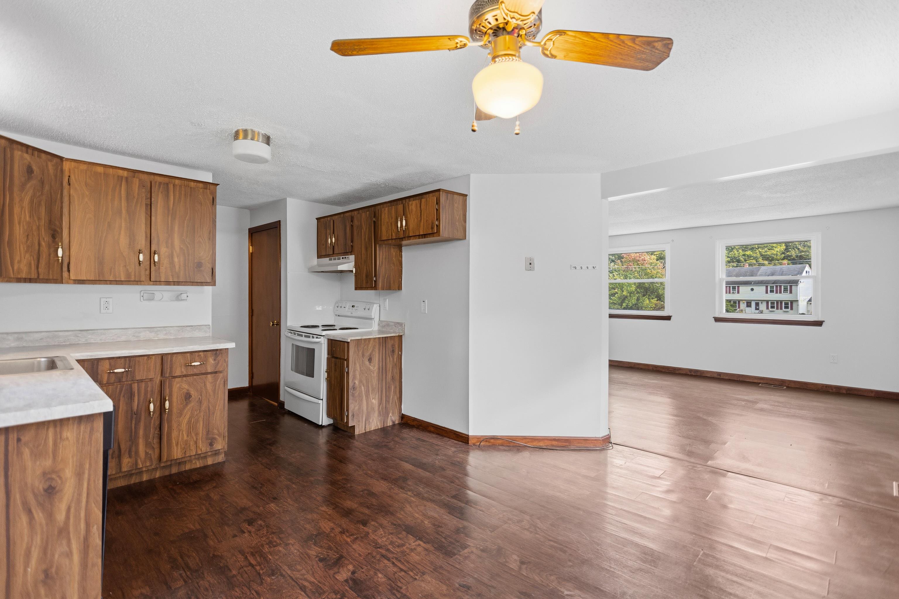 31 L Juniper Road Derry, NH 03038 - Photo 18 of 43 Gallery Image 18