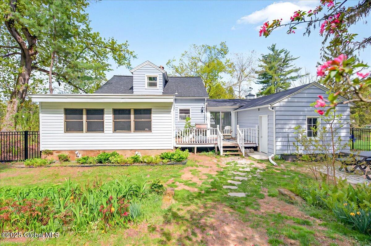 61 McCormack Road Bethlehem, NY 12159 - Photo 28 of 37 06-61 MCCORMACK-36