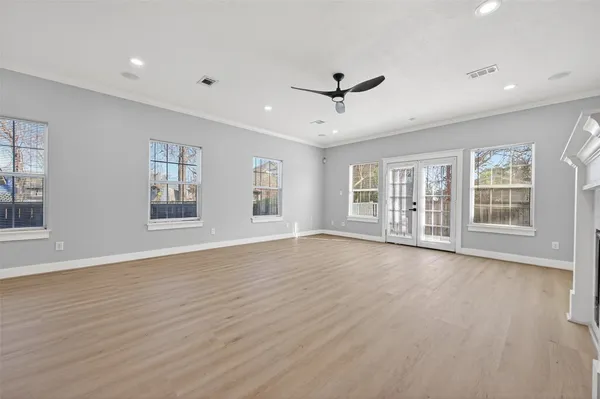 $3,900 | 1128 East 24th Street, Houston, TX 77009