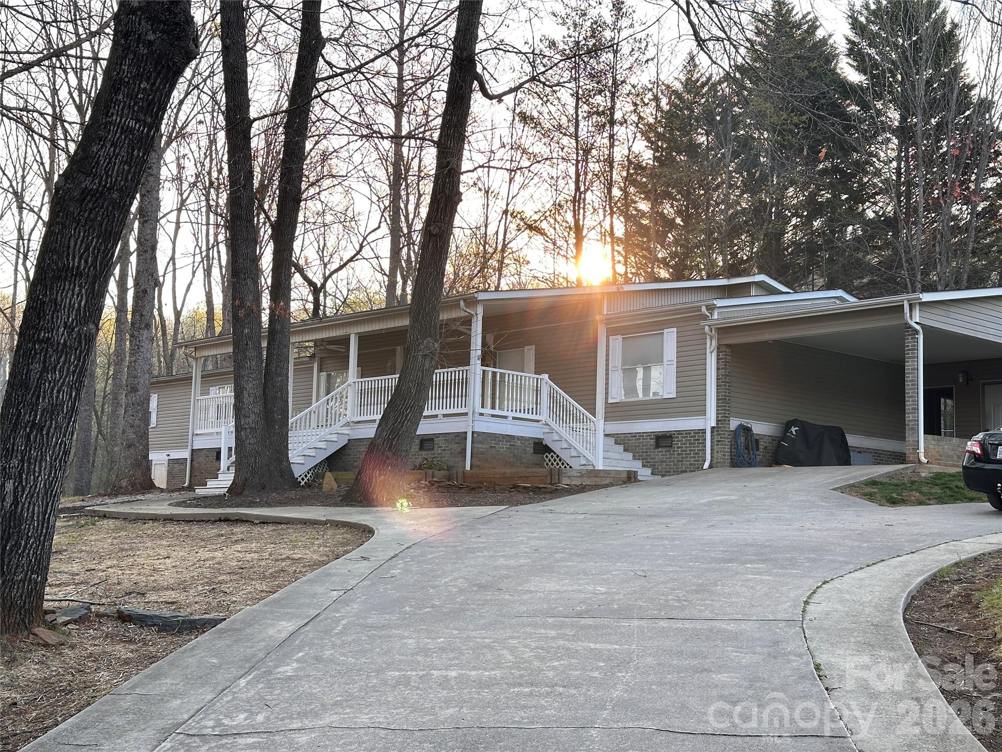 626 Lukes Loop, Unit 18 Marion, NC 28752 - Photo 2 of 32