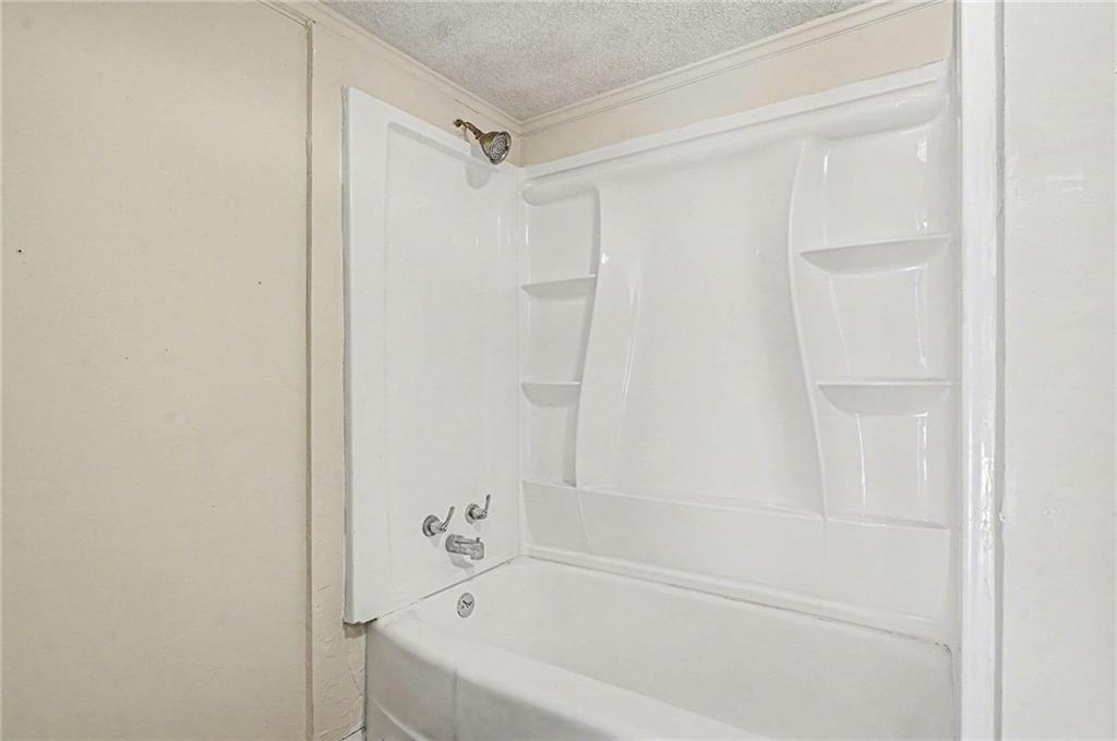 107 1st Street Barnesville, GA 30204 - Photo 17 of 33