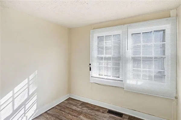 $125,000 | 107 1st Street, Barnesville, GA 30204