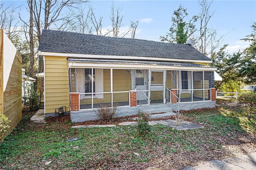 107 1st Street Barnesville, GA 30204 - Photo 3 of 33