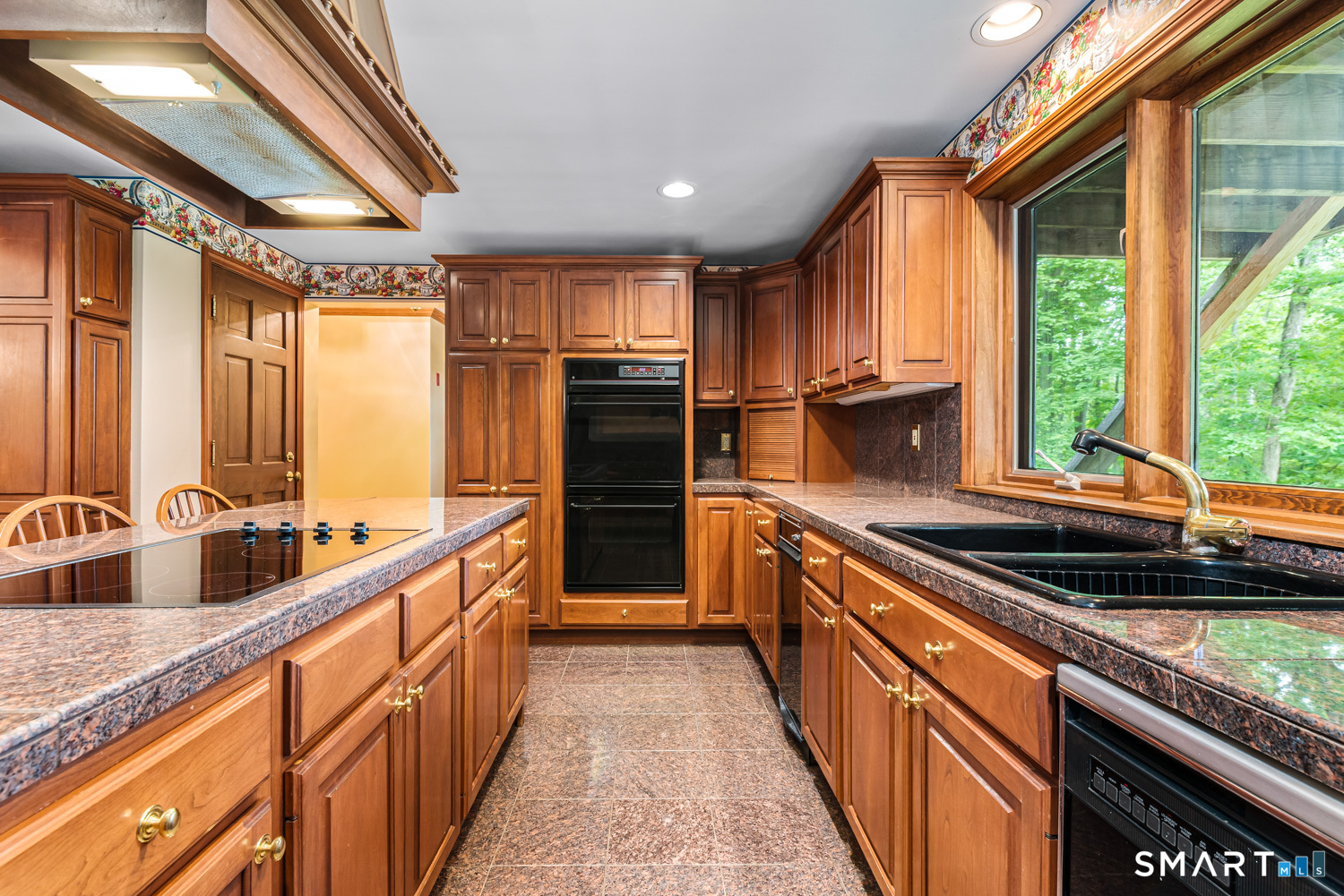 102 Drown Road Pomfret, CT 06259 - Photo 13 of 40