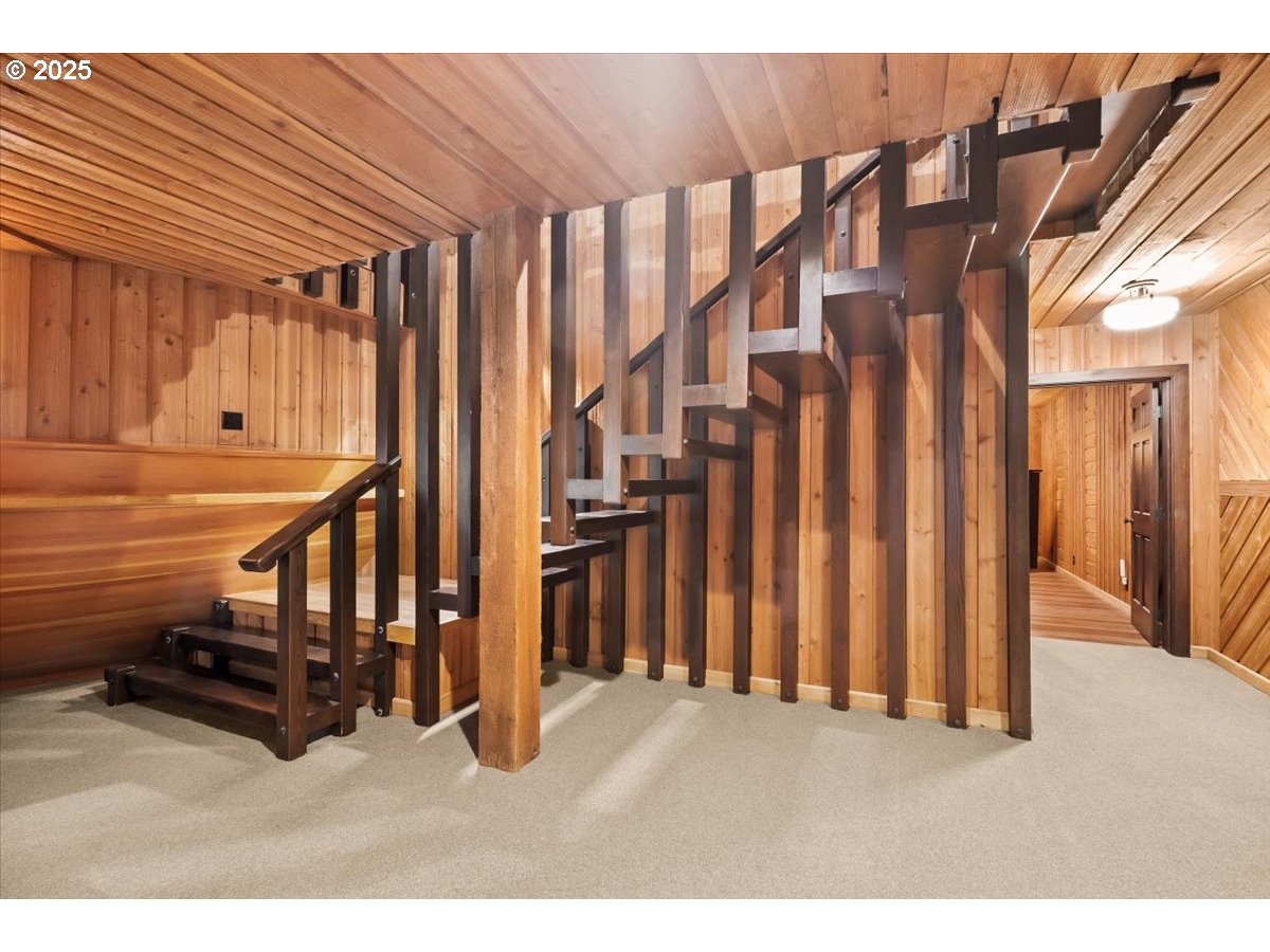 51720 Northwest Hayward Road Manning, OR 97125 - Photo 25 of 48 a view of entryway