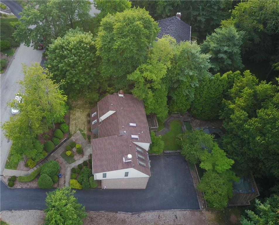 234 Sunridge Road Pittsburgh, PA 15238 - Photo 3 of 23 Gallery Image 3