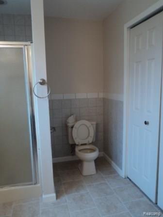 23277 Chapman Road Macomb, MI 48042 - Photo 16 of 16 BATHROOM 1.jpg