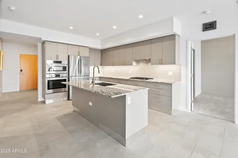 $1,643,000 | 7180 East Kierland Boulevard, Unit 815, Scottsdale, AZ 85254