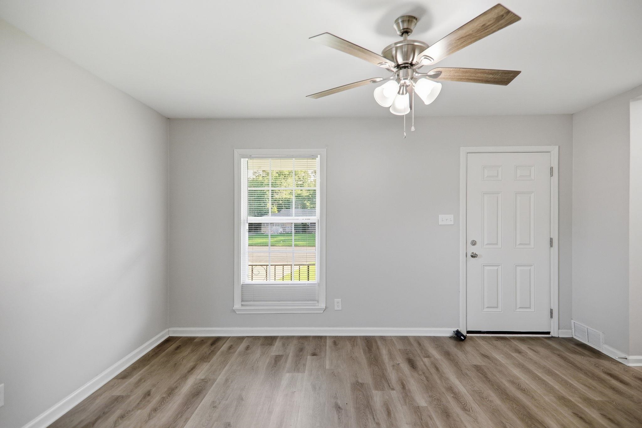 409 Stoneham Road Memphis, TN 38109 - Photo 2 of 23 Gallery Image 2
