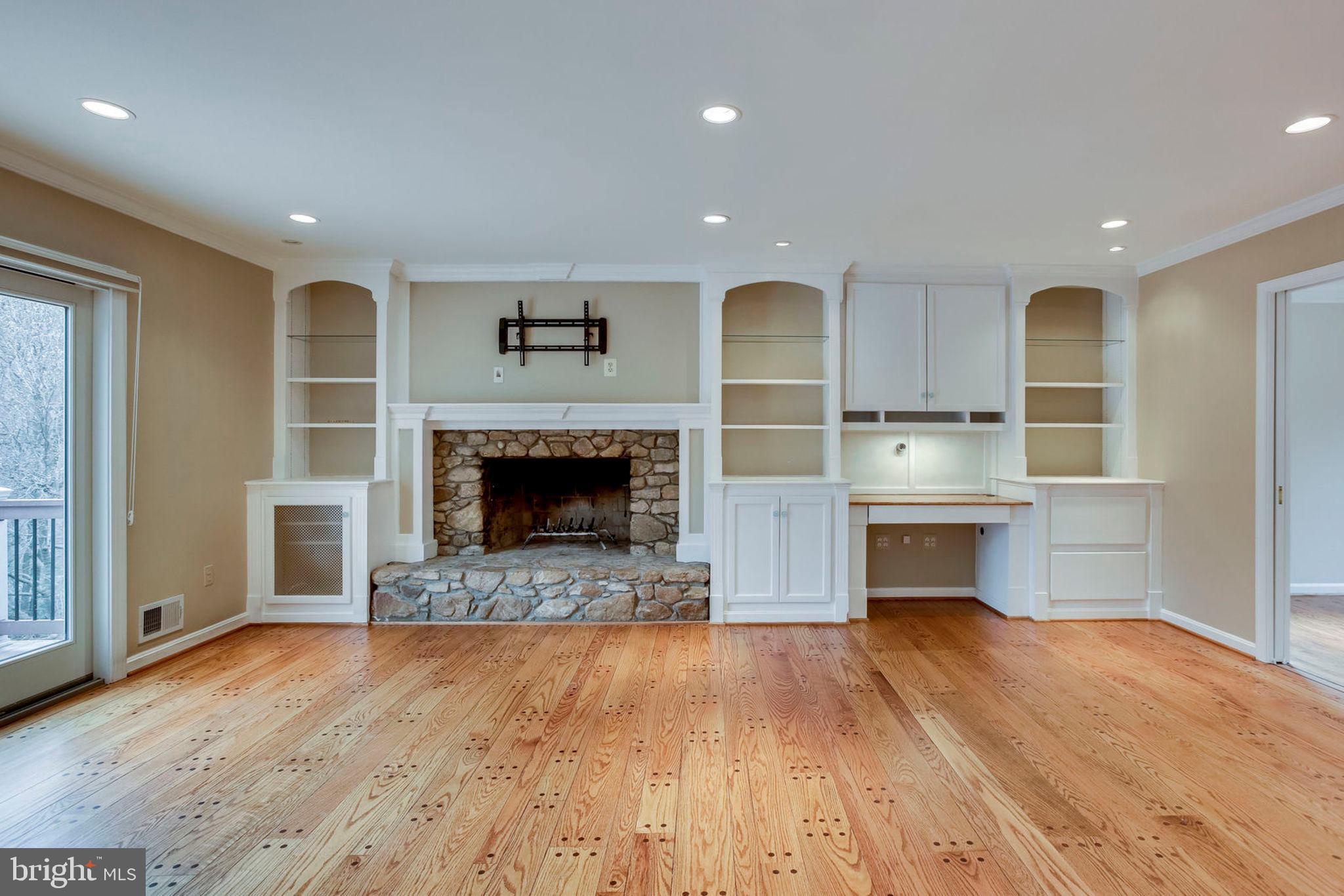 413 Seneca Road Great Falls, VA 22066 - Photo 13 of 45 Gallery Image 13