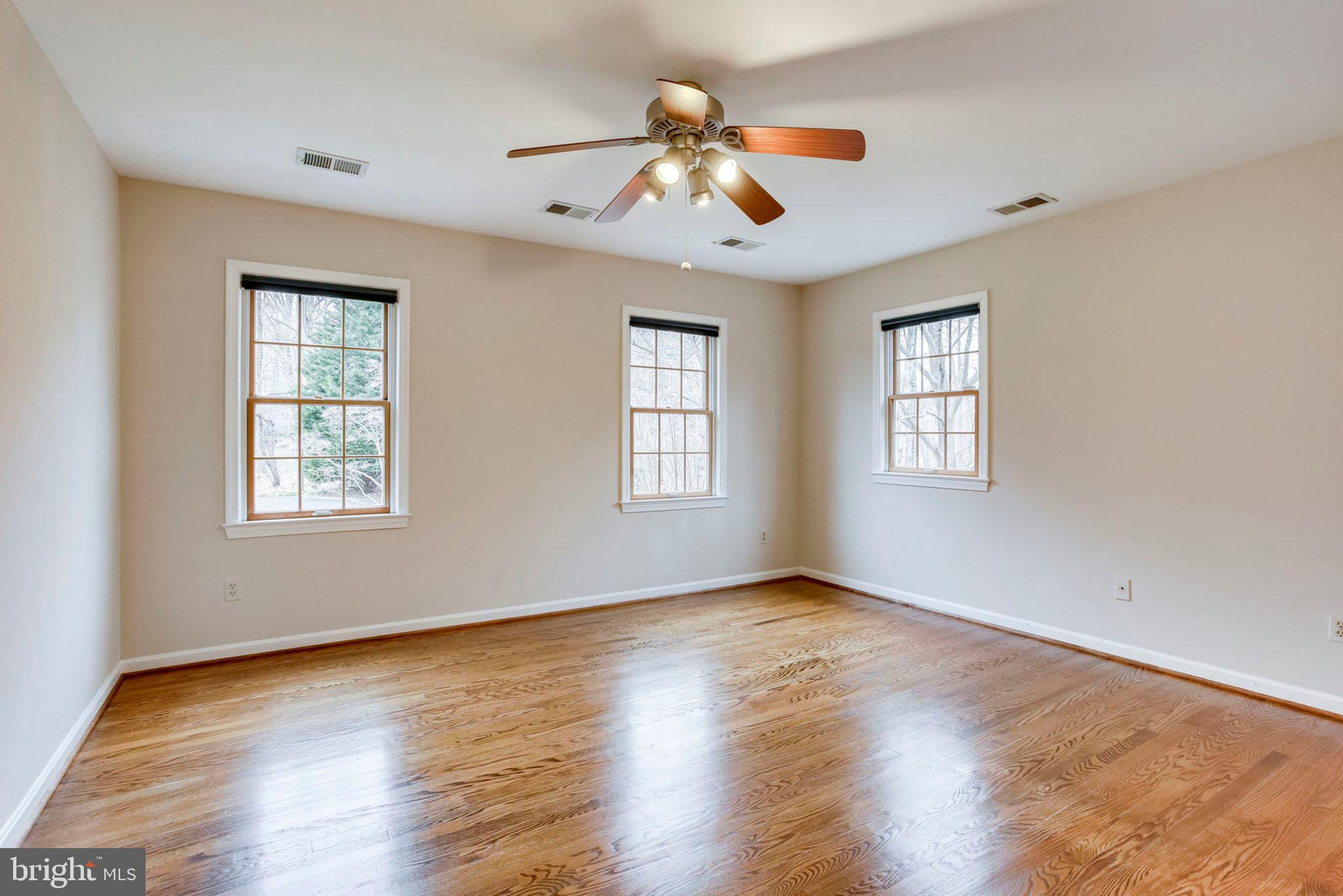413 Seneca Road Great Falls, VA 22066 - Photo 18 of 45 Gallery Image 18