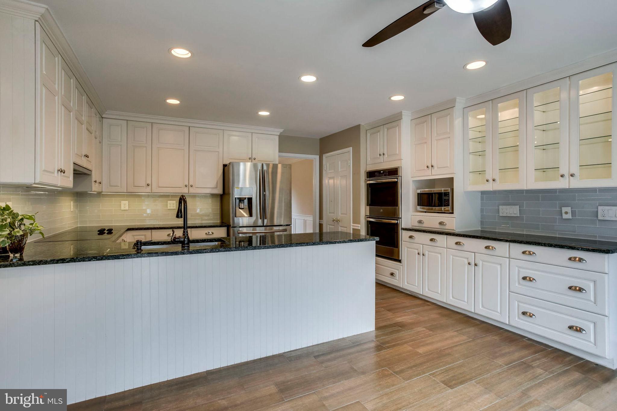 413 Seneca Road Great Falls, VA 22066 - Photo 8 of 45 Gallery Image 8