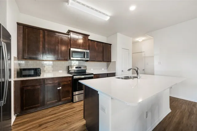 $365,000 | 132 Joe Kidd Lane, Unit 132, Jarrell, TX 76537