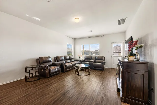 $365,000 | 132 Joe Kidd Lane, Unit 132, Jarrell, TX 76537