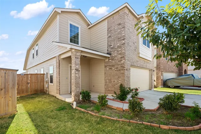 $365,000 | 132 Joe Kidd Lane, Unit 132, Jarrell, TX 76537