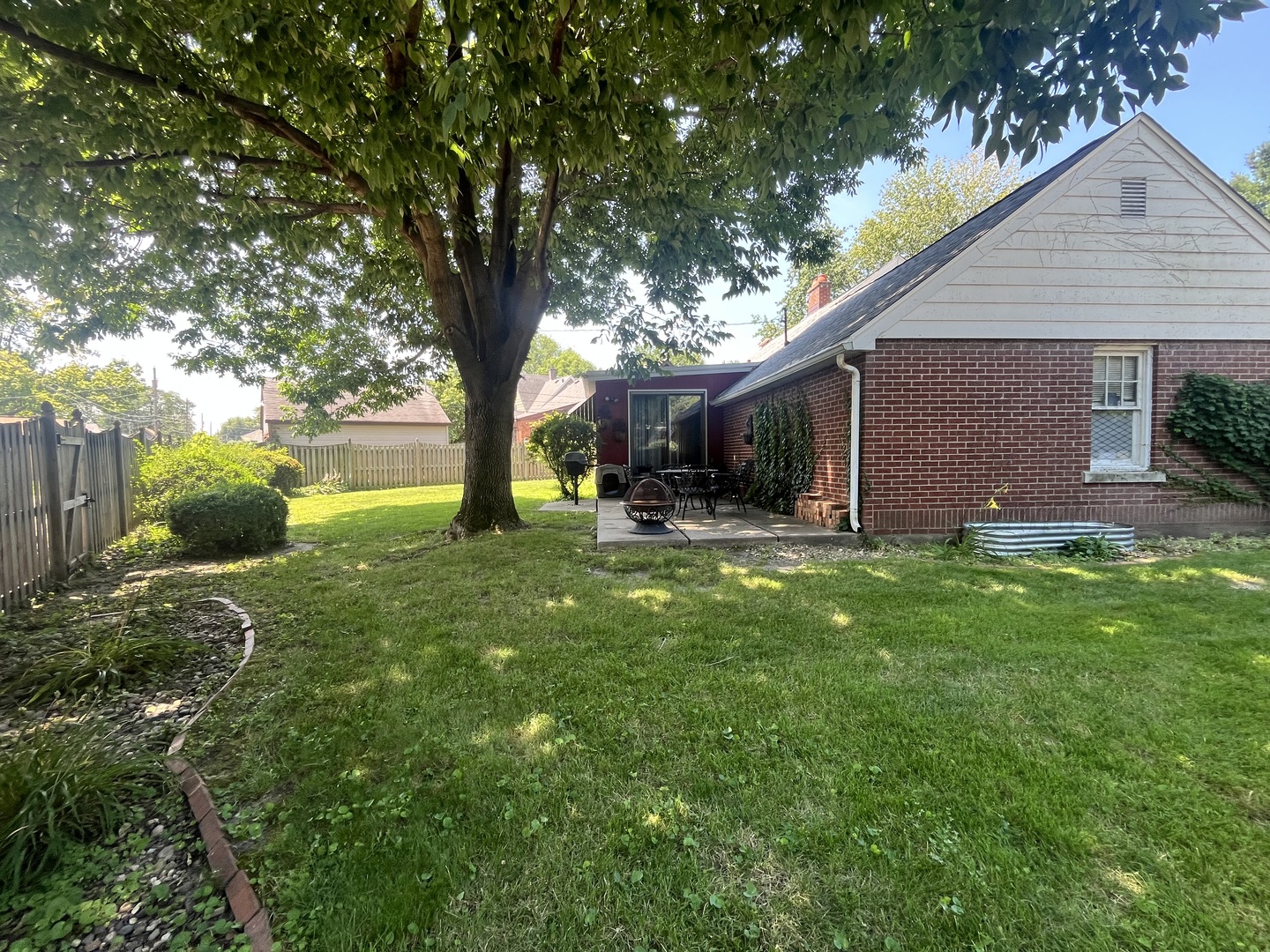2404 28th Street Moline, IL 61265 - Photo 5 of 18