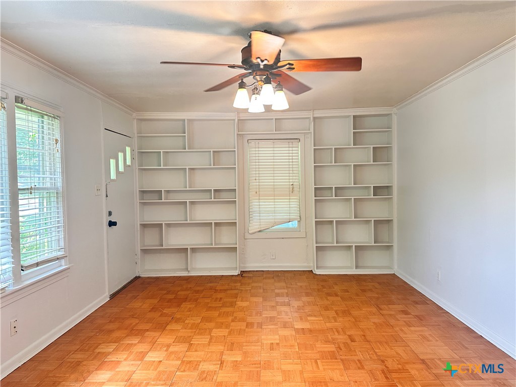 950 Field Street San Marcos, TX 78666 - Photo 4 of 13