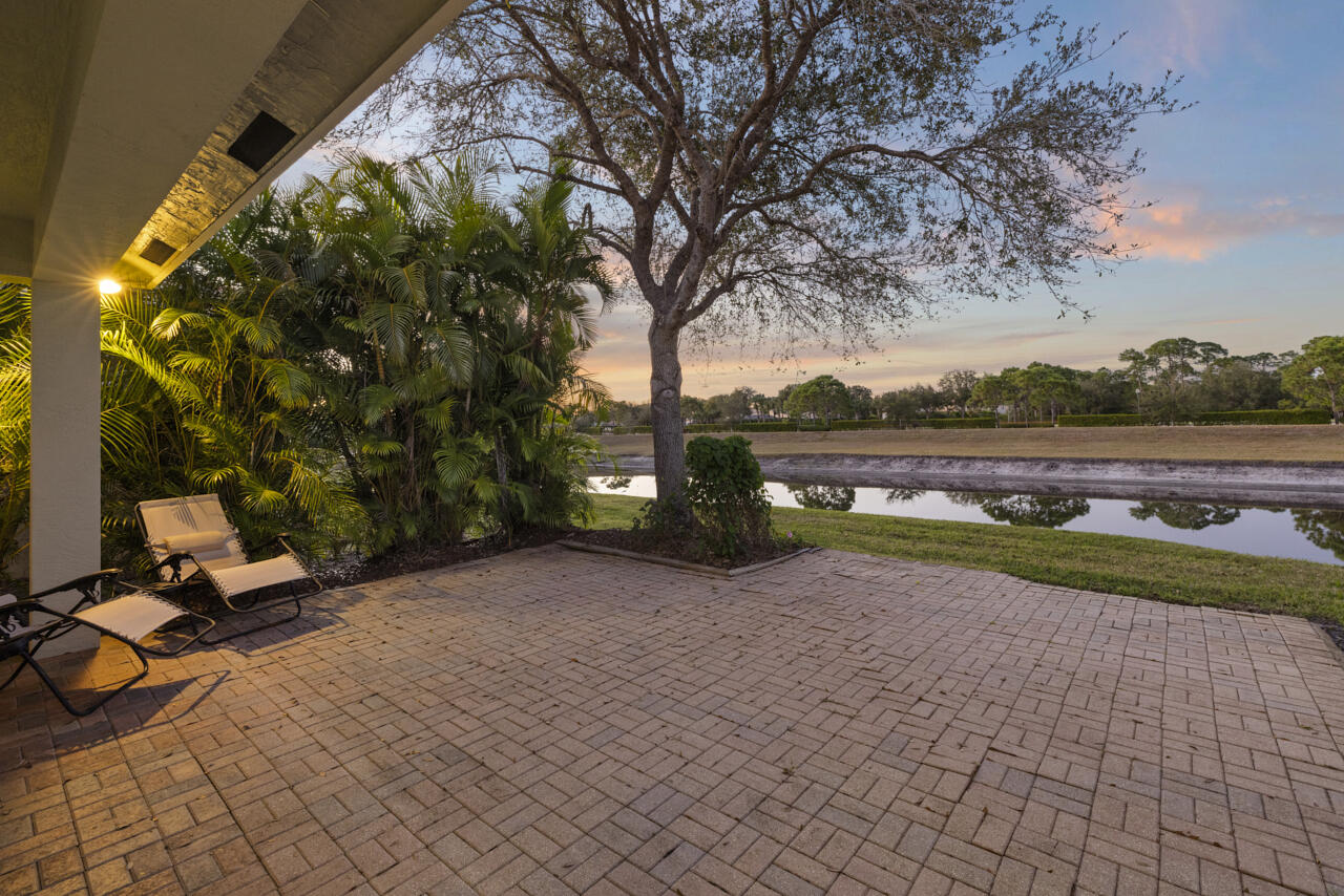 1171 Southeast Kirk Street Stuart, FL 34997 - Photo 27 of 45 IMG_7874