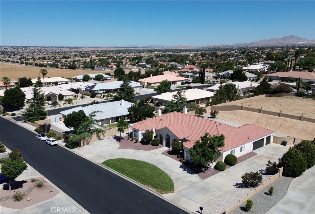 20230 Quail Run Road Apple Valley, CA 92308 - Photo 5 of 71