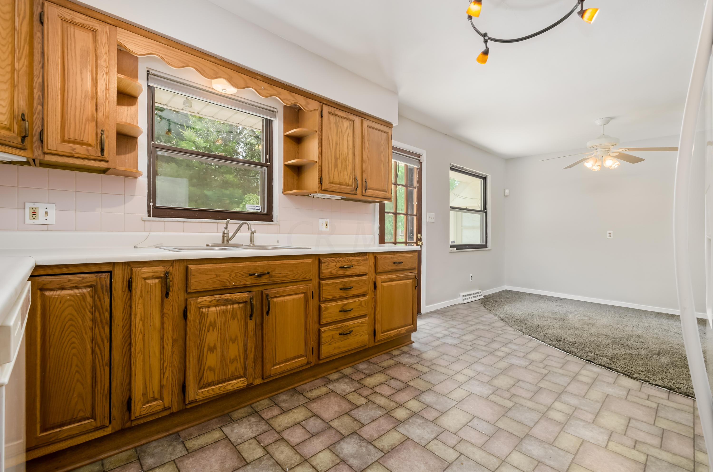 1392 Bryson Road Columbus, OH 43224 - Photo 12 of 46 Gallery Image 12